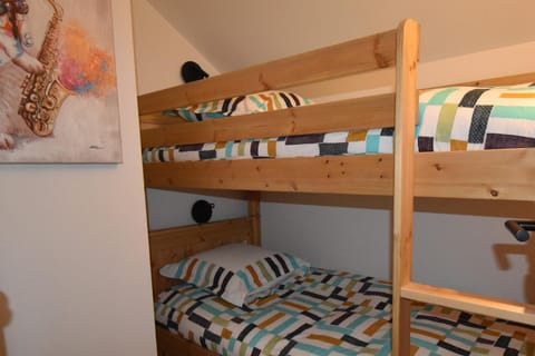 Bed, Photo of the whole room, Bedroom, bunk bed