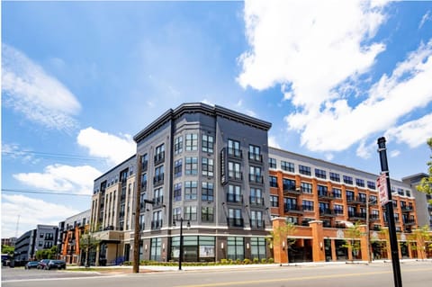 Spacious 10BR 10BA combined Apartments Near Downtown Cincinnati Apartment in Cincinnati