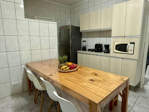 Coffee/tea facilities, Kitchen or kitchenette, Dining area, toaster