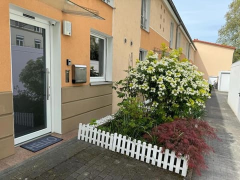 Ganzes Haus mit einer Terasse und Garten House in Koblenz