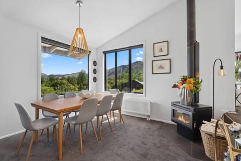 Tranquil 3-Bedroom Retreat House in Arrowtown