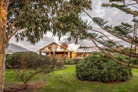 MacLeod's Fairway Casa in Dunsborough