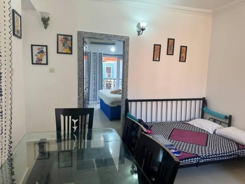 Luxury 1bhk with Bathtub Pool near Calangute Baga Beach Apartment in Baga