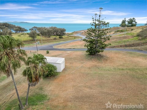 Rocky Retreat At Emu Park Haus in Zilzie