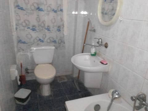 شقة مفروشة بكامب شيزار قرب مسجد نور الاسلام Apartment in Alexandria