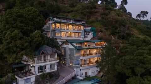 Property building, Day, Natural landscape, Mountain view