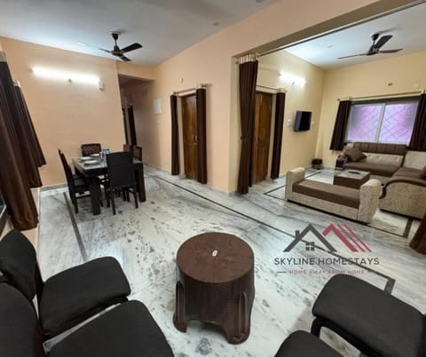 Comfy 3BHK Suites in Rajendranagar by Skyline Homestays Apartment in Hyderabad