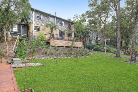 Property building, Garden, Balcony/Terrace, Garden view