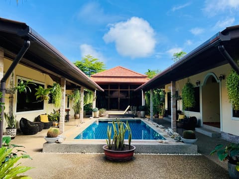 Balcony/Terrace, Swimming pool