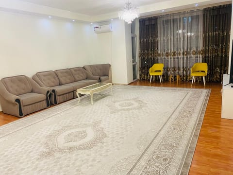 Бахти Apartment in Almaty