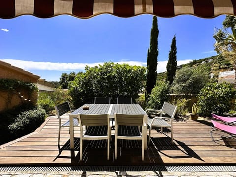 Mazet Marius pour 4 personnes avec piscine et tennis à La Londes-Les-Maures Villa in La Londe-les-Maures