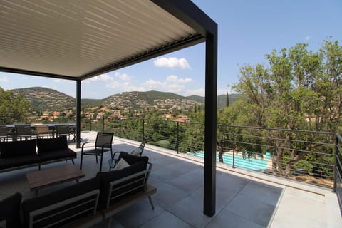 Villa Dolce pour 8 personnes avec piscine privée à La Londe-Les-Maures Villa in La Londe-les-Maures