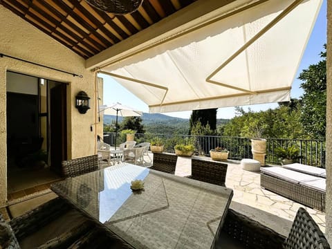 Le Langoustier pour 6 personnes avec piscine à La Londe-Les-Maures Villa in La Londe-les-Maures