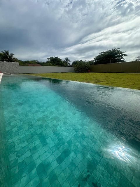 Paraíso Manguinhos House in Serra