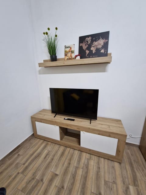 Communal lounge/ TV room, TV and multimedia, Evening entertainment