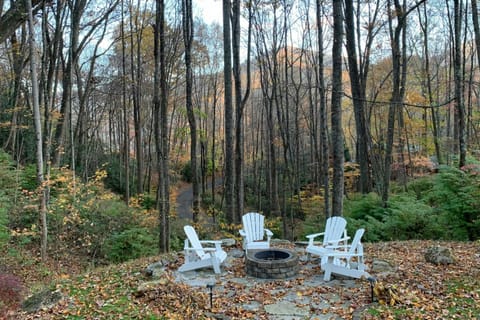 Hickory Creek Hideaway House in Maggie Valley