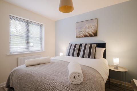 Modern and Stylish Home away from Home Apartment in Aylesbury Vale