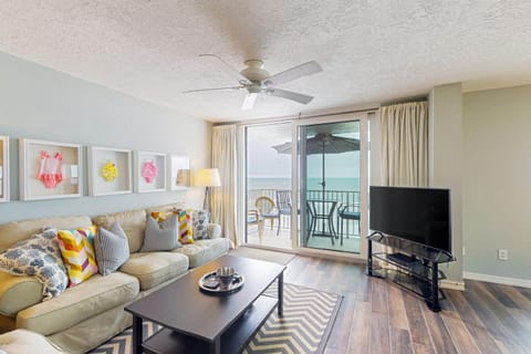 Gulfside Dreams Apartment in Redington Shores