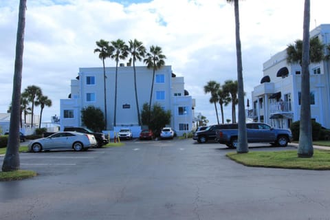 Oceanfront in Canaveral, Views, Heated Pool & Spa Apartment in Cape Canaveral