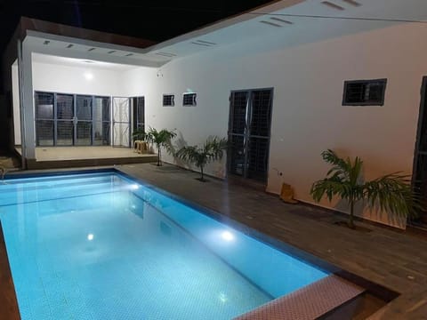 Villa 3 chambres piscine saly Villa in Saly