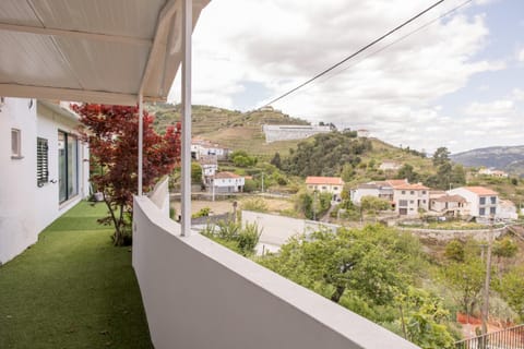 Natural landscape, View (from property/room), Balcony/Terrace