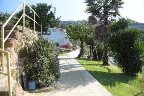 Day, Garden, Lake view