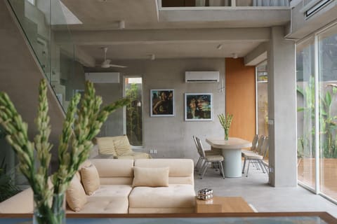 Living room, Seating area, air conditioner