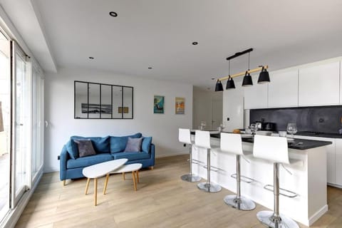Kitchen or kitchenette, Living room, Seating area, dishwasher, stove