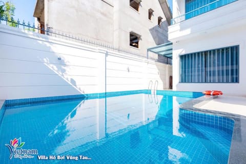 Day, Pool view, Swimming pool, sunbed