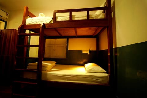 Bed, Photo of the whole room, bunk bed