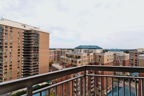 Balcony/Terrace, City view