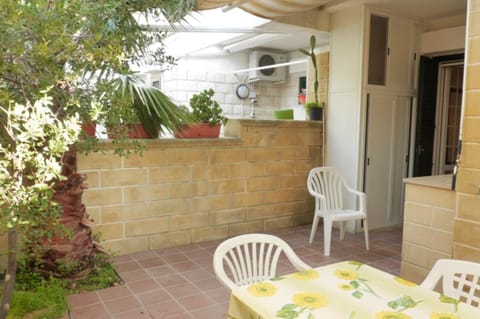 Patio, Balcony/Terrace, furniture