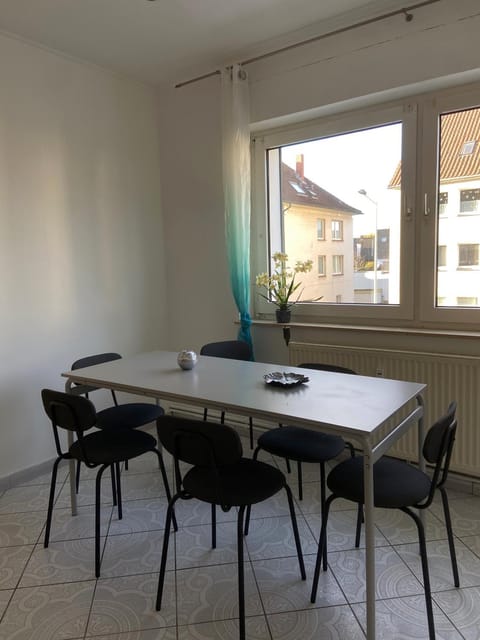 Dining area, kitchen