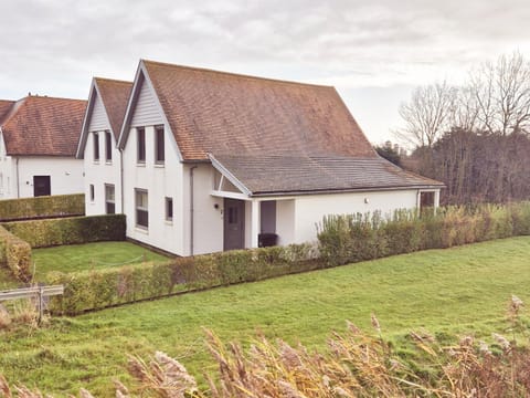 Property building, Garden view