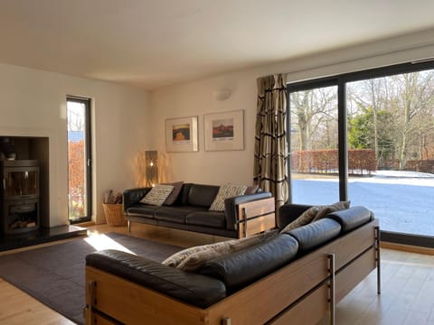 Bright, contemporary house & large private garden House in Strathpeffer