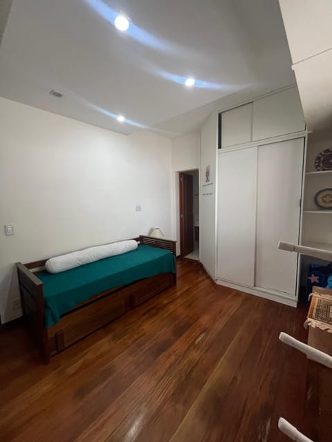 Espaço inteiro com 3 quartos não compartilhado com outros no centro House in Miguel Pereira