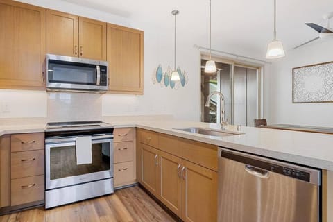 Kitchen or kitchenette, dishwasher, oven, pet friendly, stove