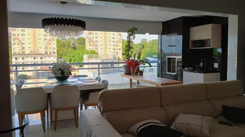 View (from property/room), Balcony/Terrace, Dining area