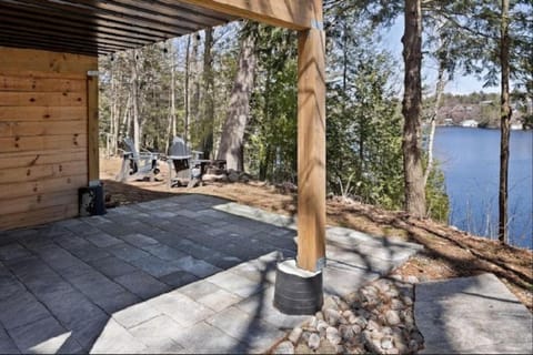 Muskoka Charm Beautiful four bedroom cottage Maison de campagne in Gravenhurst