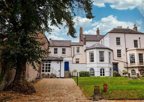 Property building, Garden view