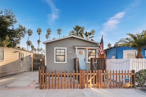 Surf Cottage 1 BRAND NEW LISTING! House in Ocean Beach