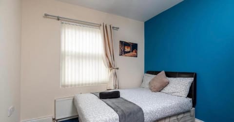 Large Central Apartment Apartment in Newcastle upon Tyne