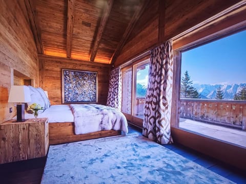 Super luxurious ski in/ski out chalet Chalet in Riddes