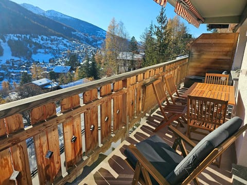 Day, Natural landscape, View (from property/room), Balcony/Terrace, Mountain view