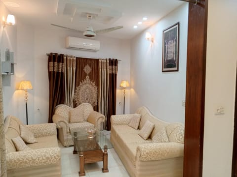 Lasani House Apartment in Lahore