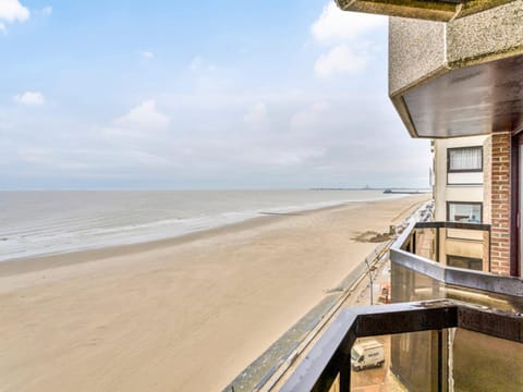 Property building, Balcony/Terrace