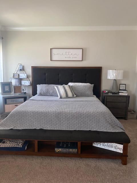 Cozy Bedroom in Newer Home Alojamento de férias in Cartersville