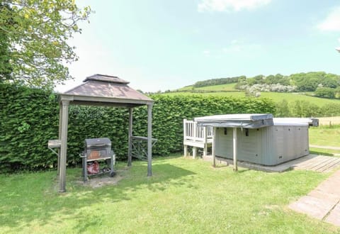 Aberceiro Bungalow House in Tirymynach