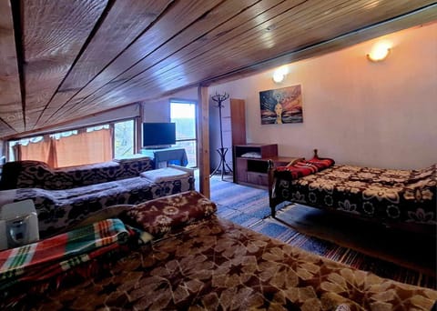 Нова Луна - Земя на Любовта Nature lodge in Veliko Tarnovo Province, Bulgaria