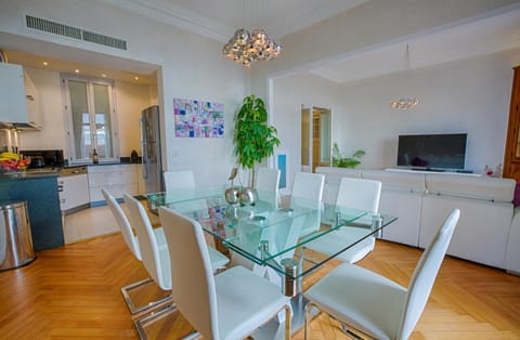 Appartement Vaste Horizon - LRA Cannes Apartment in Cannes